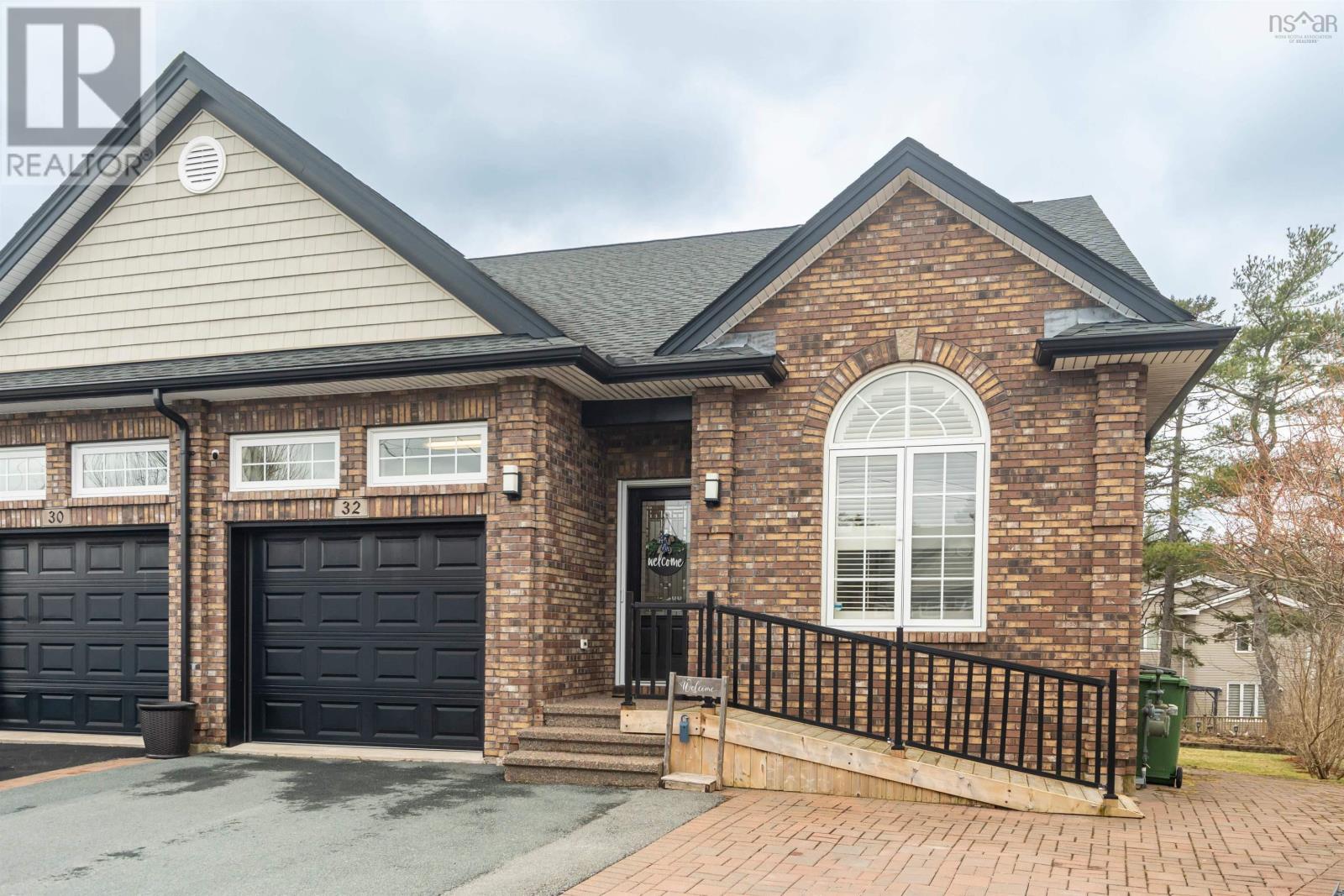 32 Fairwinds Place, Bedford, Nova Scotia  B4A 0H7 - Photo 1 - 202406901