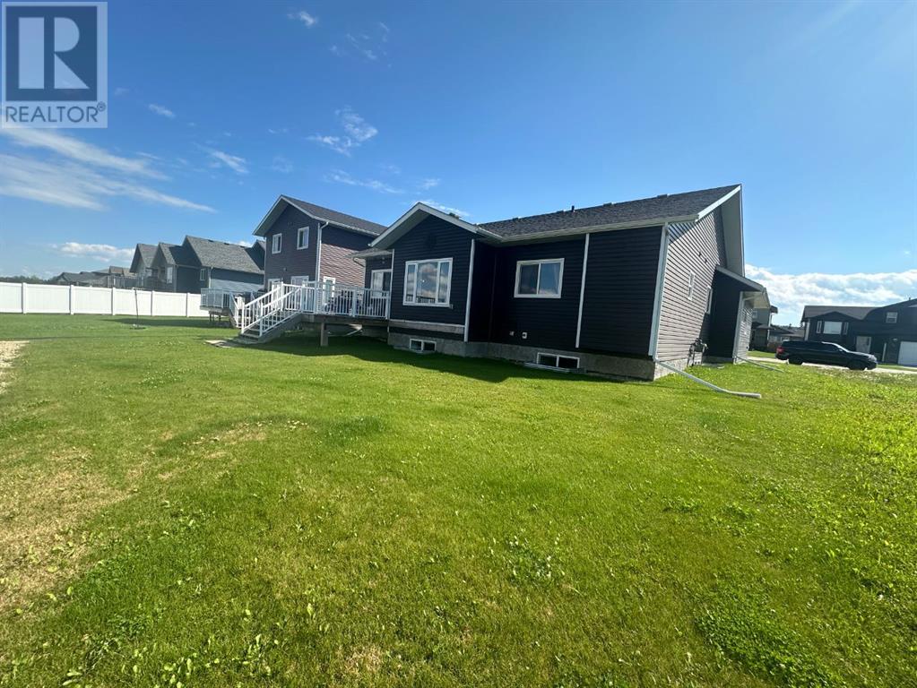 18 Riverdale Bend, Whitecourt, Alberta  T7S 0G4 - Photo 3 - A2121171