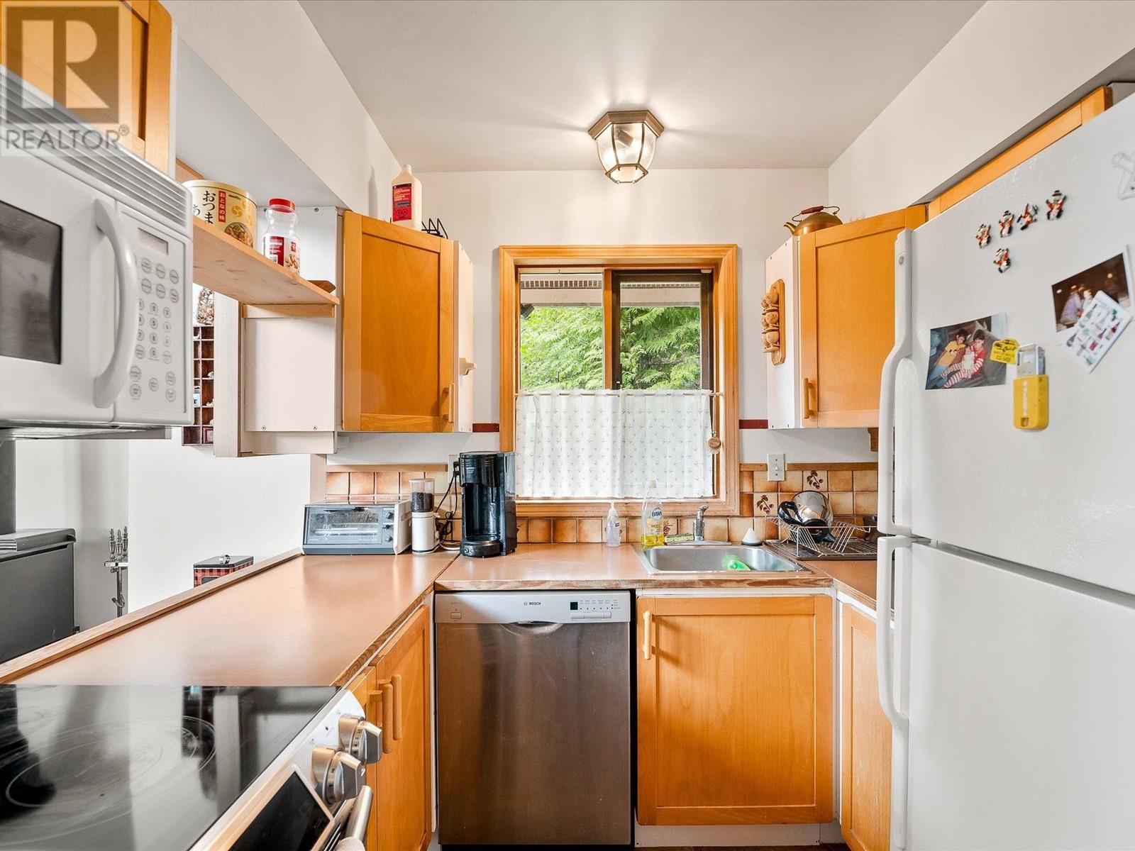 8271 Alpine Way, Whistler, British Columbia  V8E 0G2 - Photo 7 - R2869662