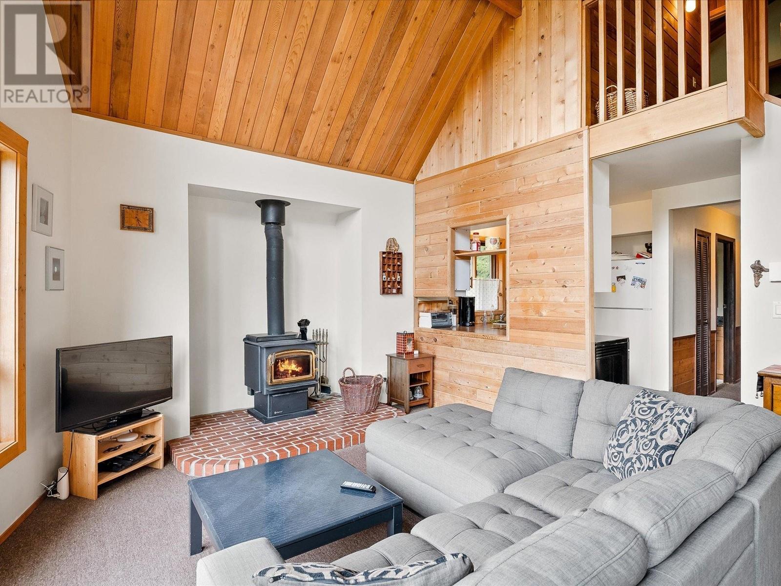 8271 Alpine Way, Whistler, British Columbia  V8E 0G2 - Photo 5 - R2869662