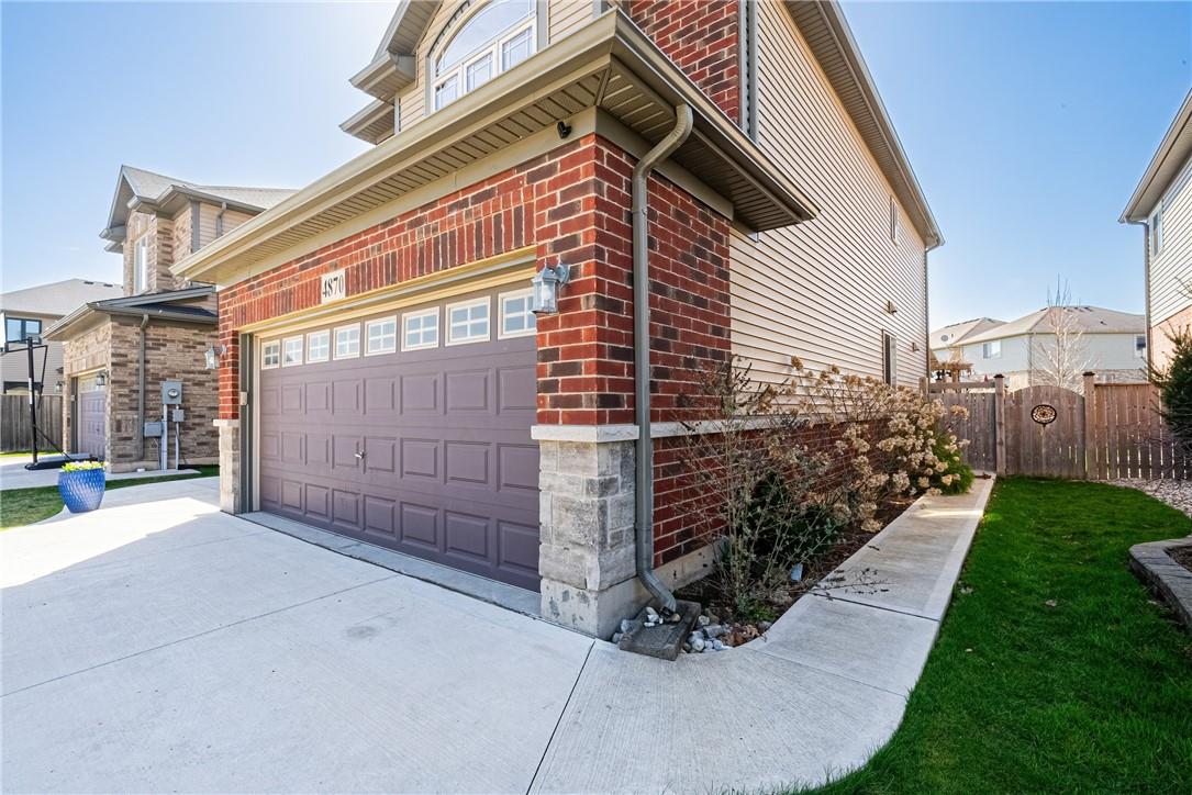 4870 Allan Court, Beamsville, Ontario  L0R 1B3 - Photo 3 - H4190531