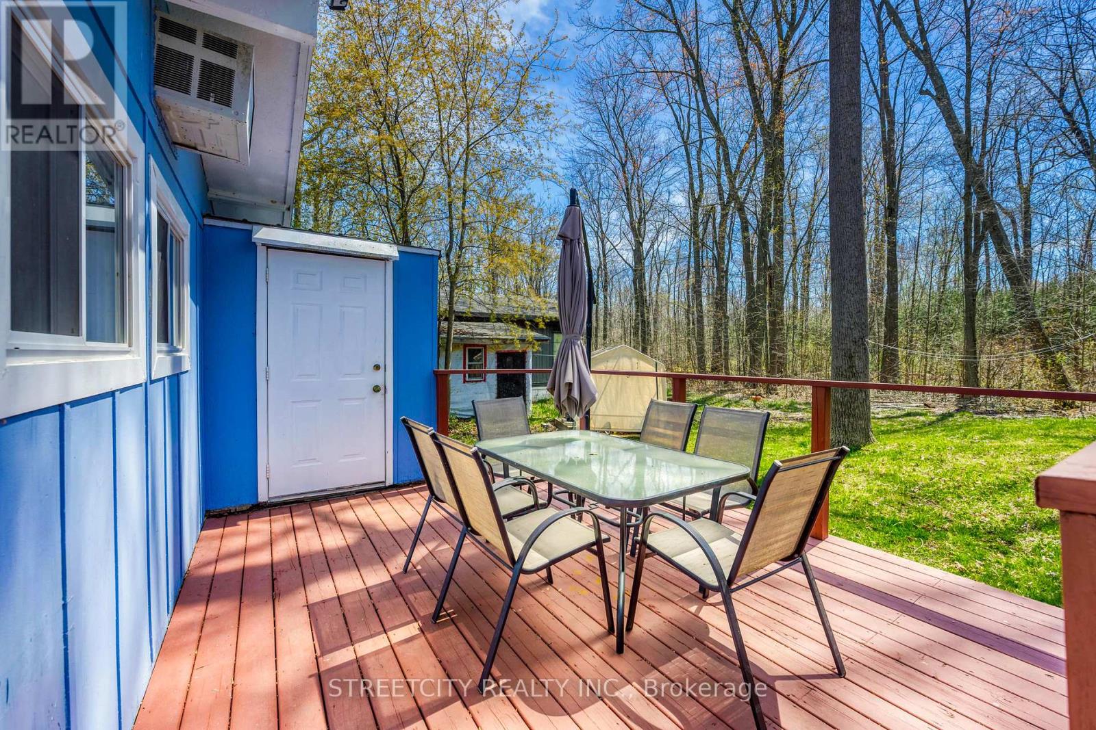 6121 Williz Rd, Lambton Shores, Ontario  N0N 1J1 - Photo 10 - X8226582