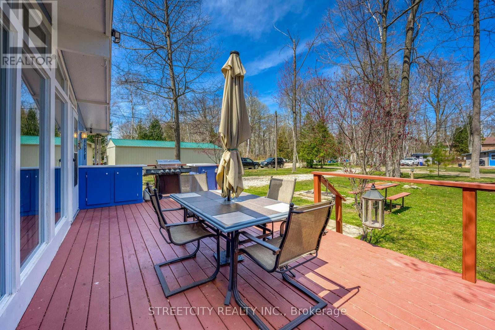 6121 Williz Rd, Lambton Shores, Ontario  N0N 1J1 - Photo 6 - X8226582