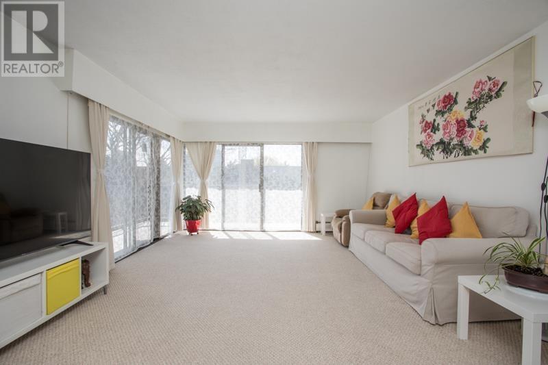312 6660 Buswell Street, Richmond, British Columbia  V6Y 2G8 - Photo 3 - R2869664