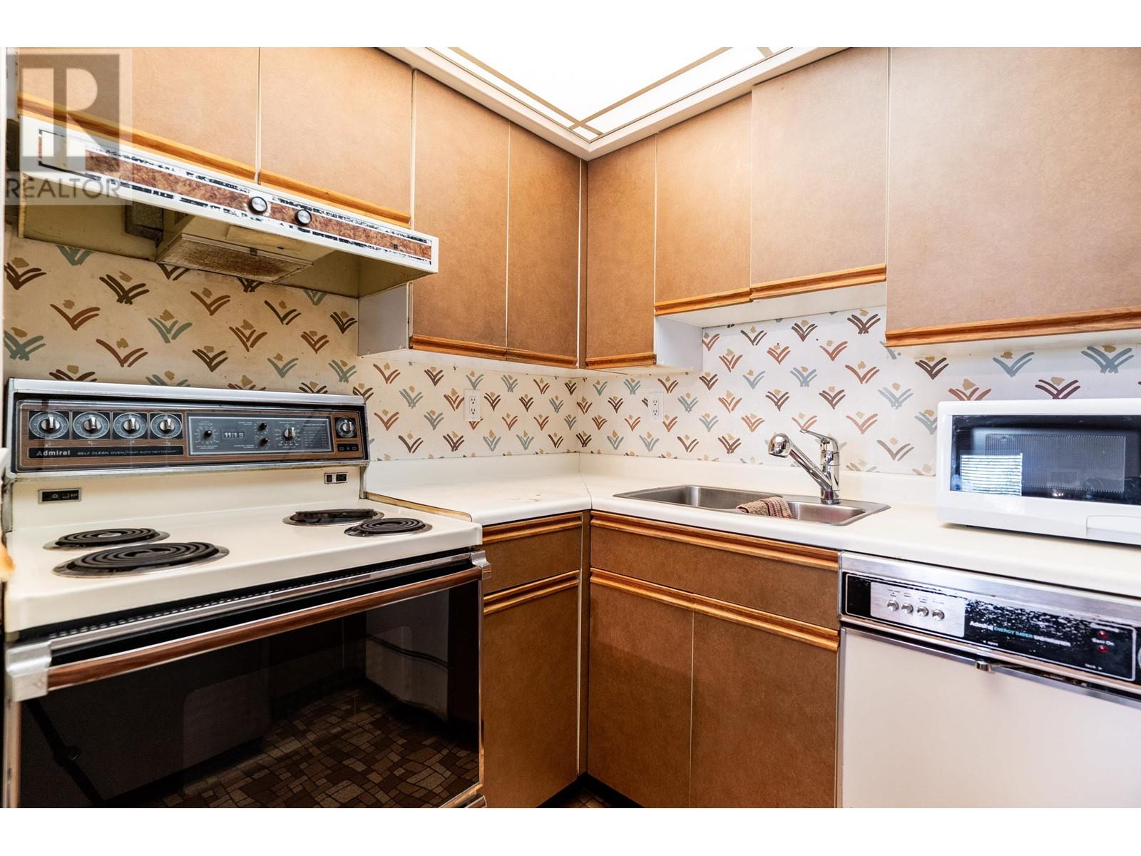 401 1476 W 10th Avenue, Vancouver, British Columbia  V6H 1J9 - Photo 15 - R2869675