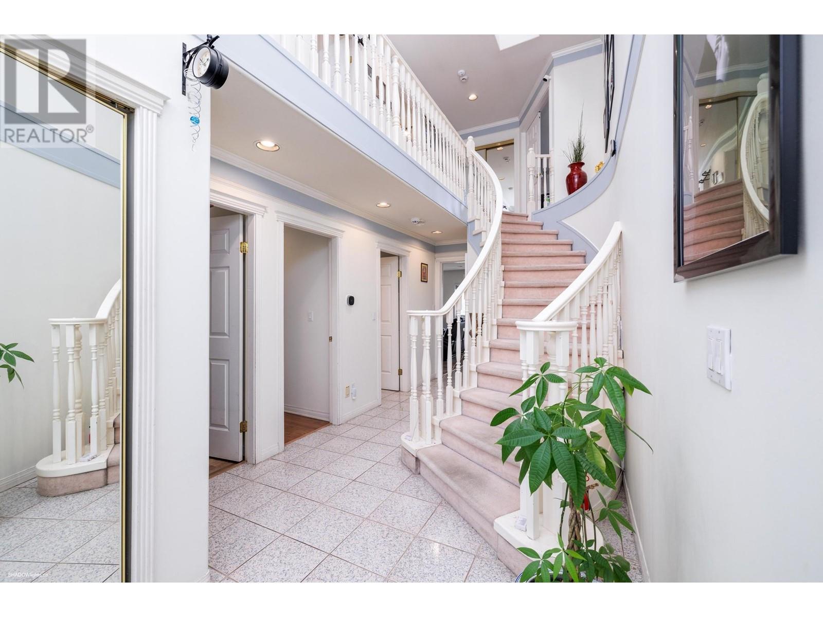 5620 Smith Drive, Richmond, British Columbia  V6V 2K8 - Photo 2 - R2869694