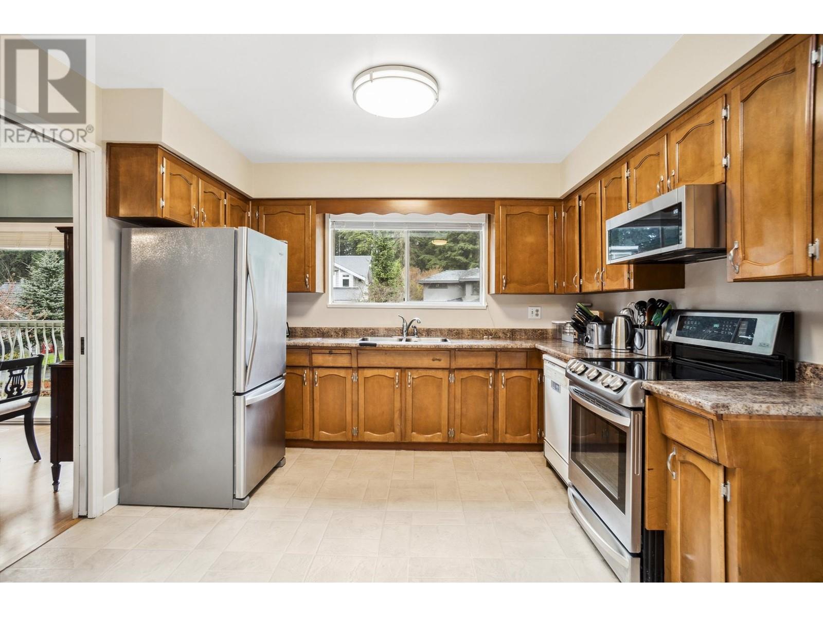 2541 Hyannis Point, North Vancouver, British Columbia  V7H 1R9 - Photo 10 - R2869701