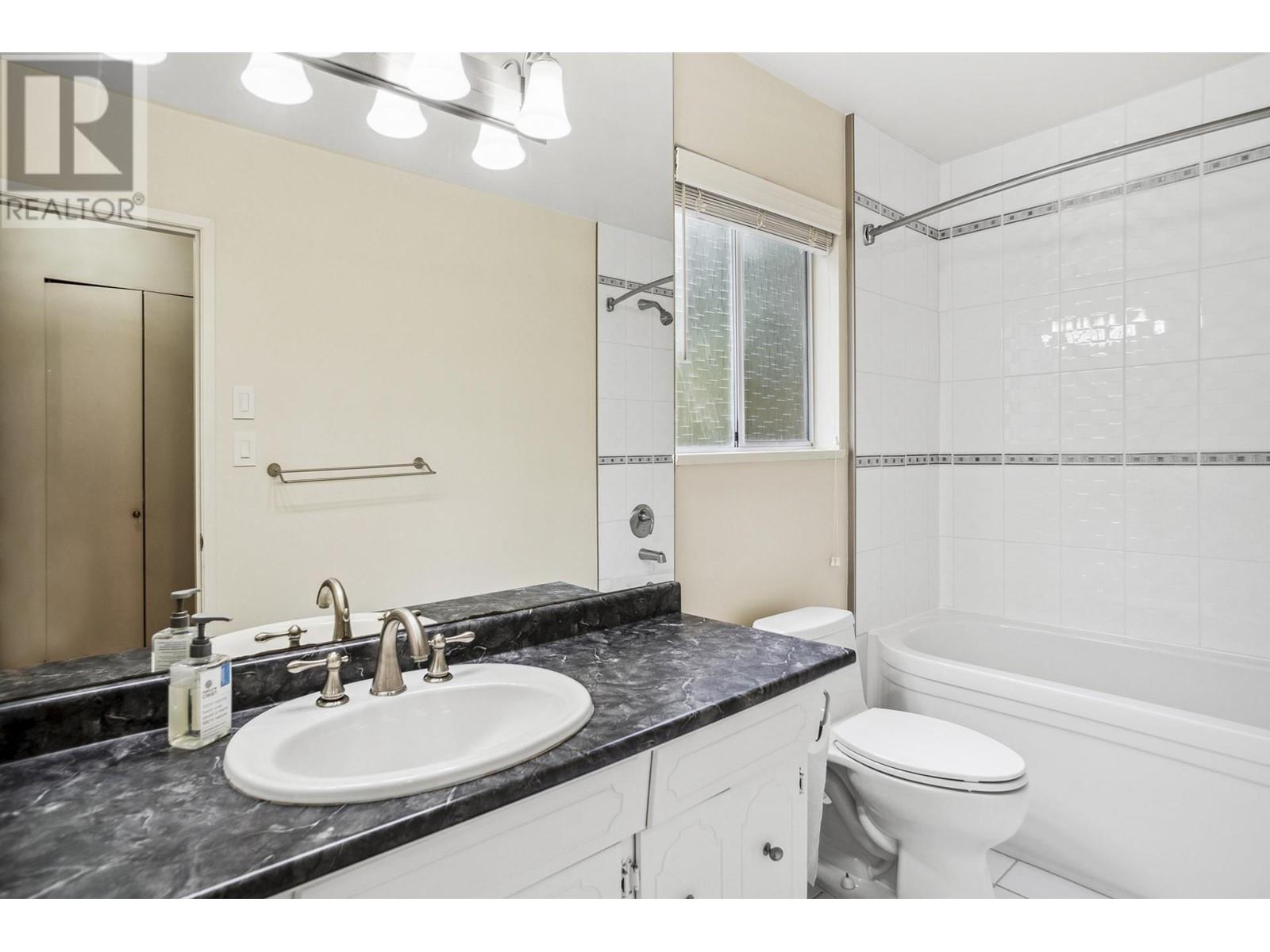 2541 Hyannis Point, North Vancouver, British Columbia  V7H 1R9 - Photo 22 - R2869701