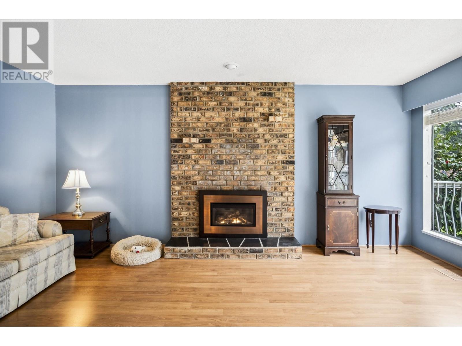 2541 Hyannis Point, North Vancouver, British Columbia  V7H 1R9 - Photo 3 - R2869701