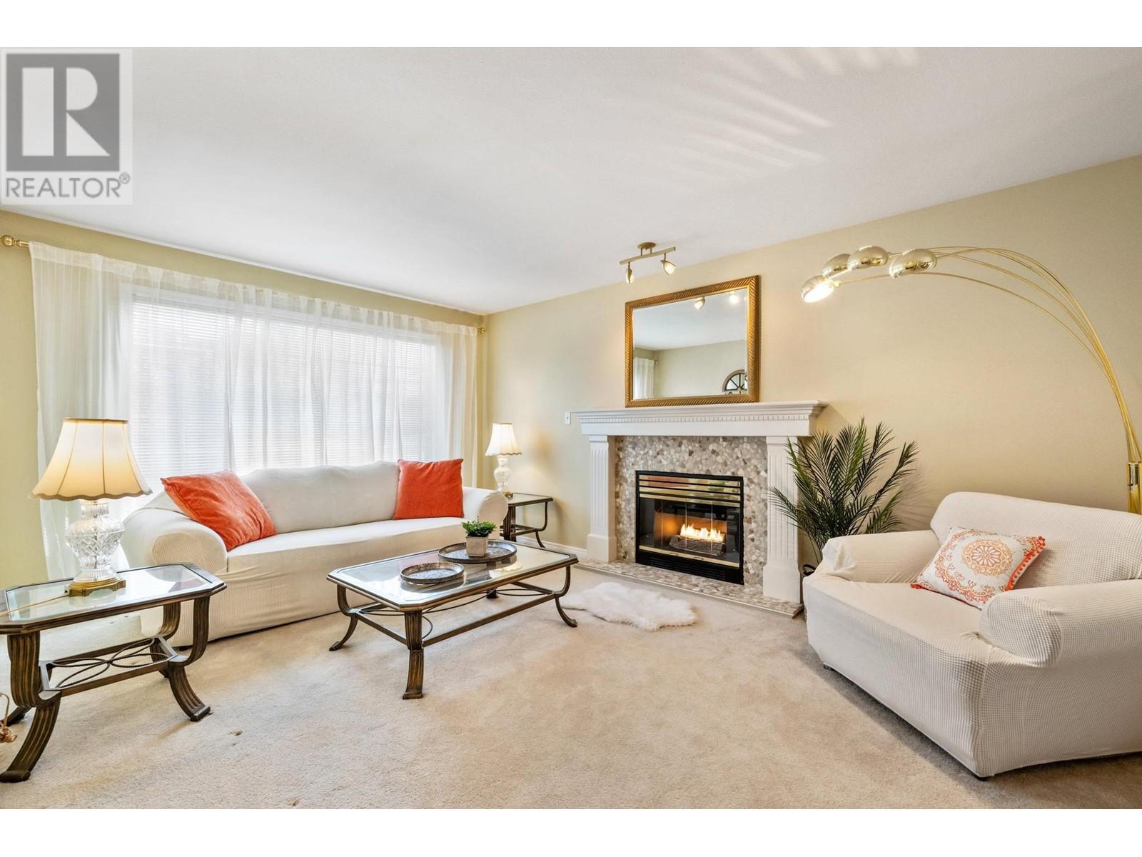 10428 Tamarack Crescent, Maple Ridge, British Columbia  V2W 1B3 - Photo 3 - R2869743