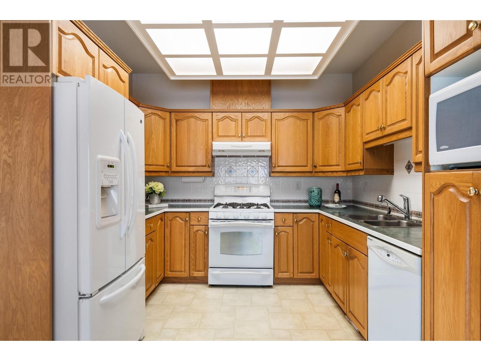 10428 Tamarack Crescent, Maple Ridge, British Columbia  V2W 1B3 - Photo 6 - R2869743