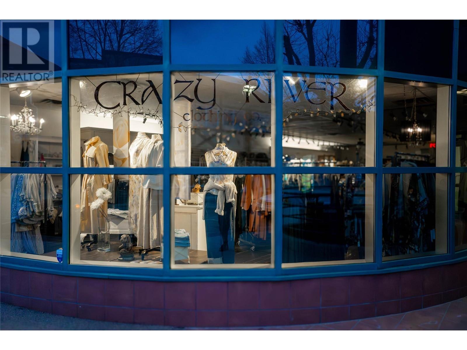 320 Alexander Street NE, salmon arm, British Columbia V1E4N8