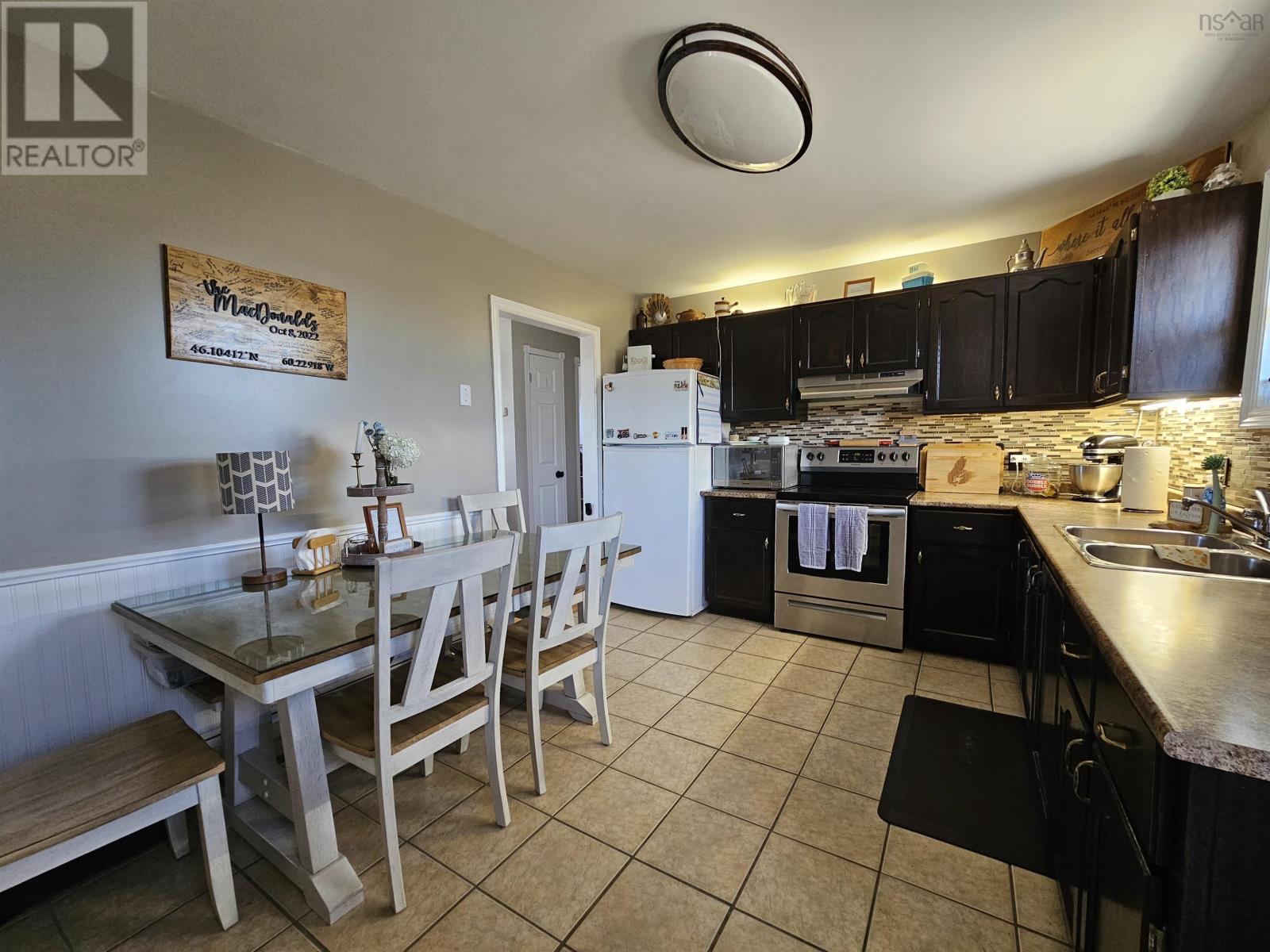 23 Macdonald Crescent, Sydney Mines, Nova Scotia  B1V 3H5 - Photo 11 - 202406911