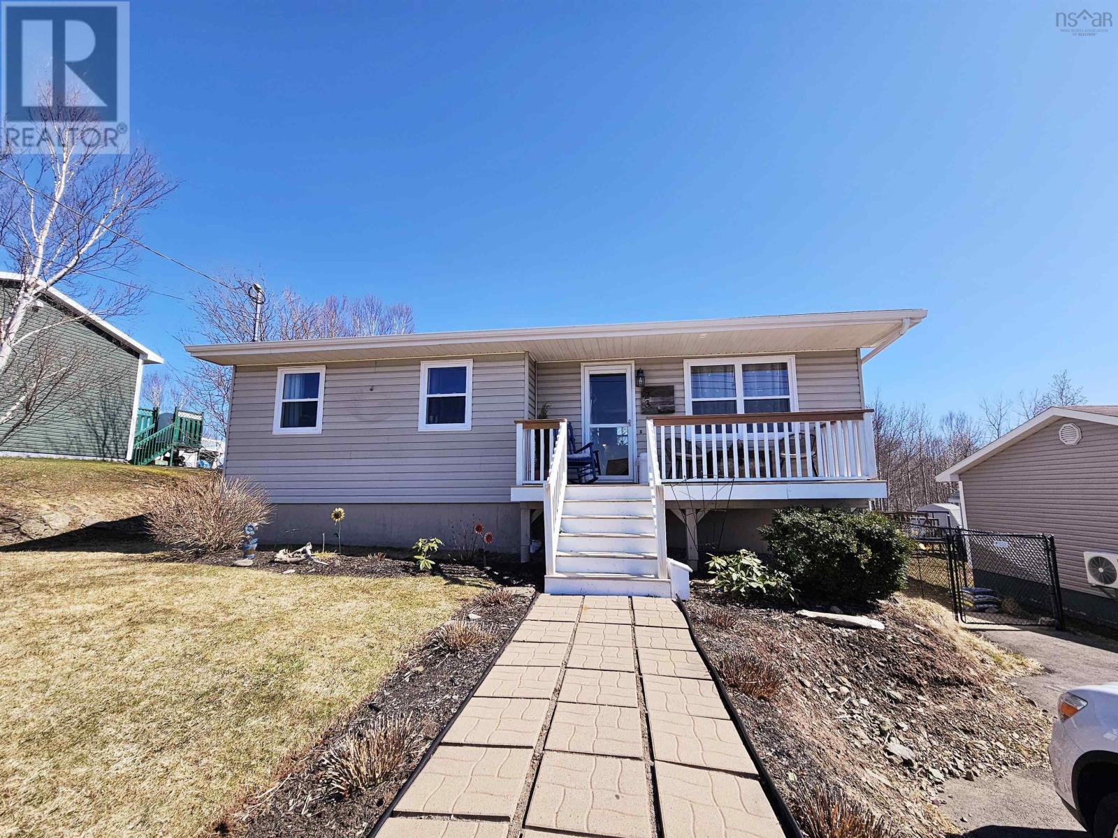 23 Macdonald Crescent, Sydney Mines, Nova Scotia  B1V 3H5 - Photo 3 - 202406911