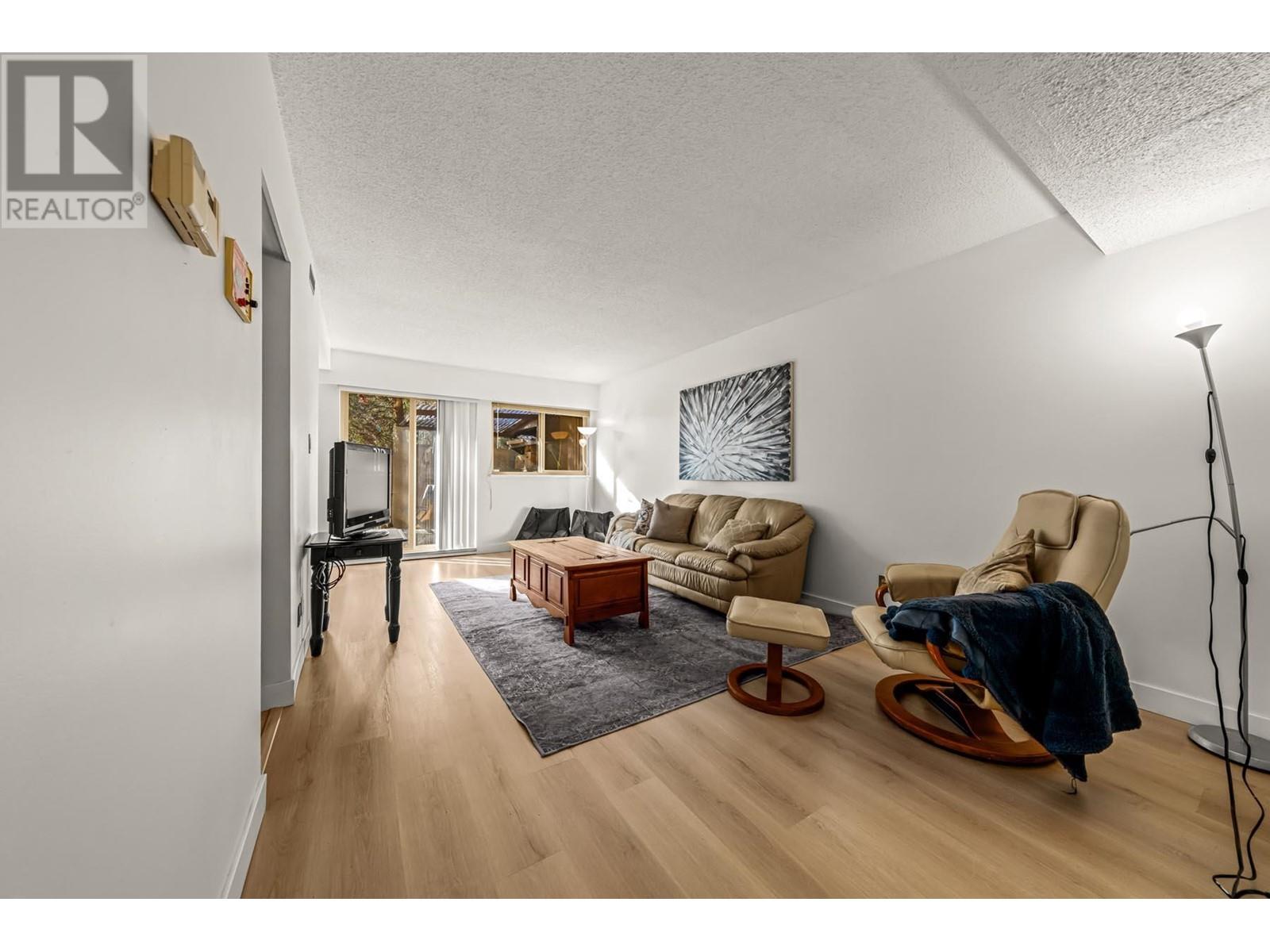 2052 Purcell Way, North Vancouver, British Columbia  V7J 3K3 - Photo 3 - R2869835