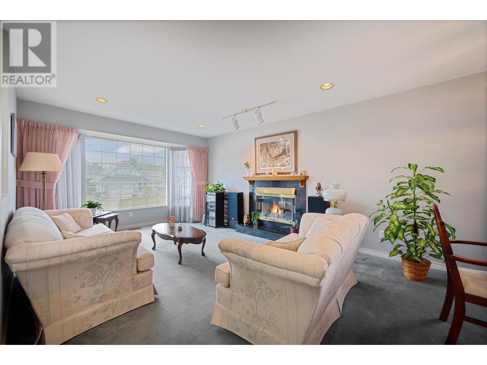 12228 Cypress Court, Pitt Meadows, British Columbia  V3T 2C9 - Photo 11 - R2869693