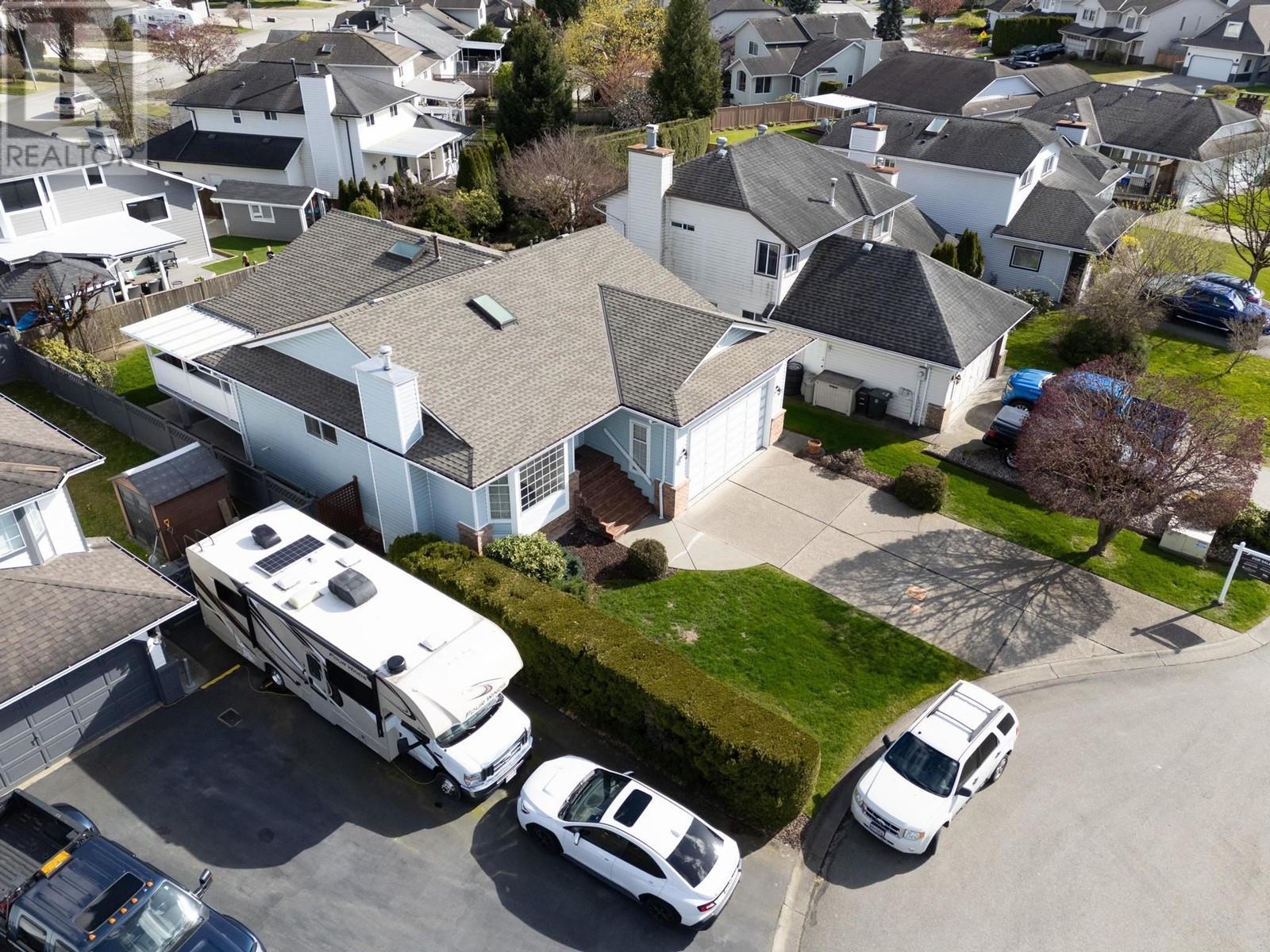 12228 Cypress Court, Pitt Meadows, British Columbia  V3T 2C9 - Photo 2 - R2869693