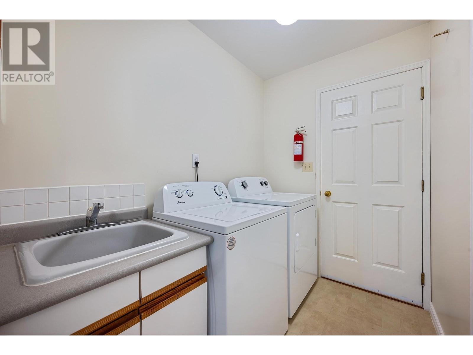 12228 Cypress Court, Pitt Meadows, British Columbia  V3T 2C9 - Photo 30 - R2869693