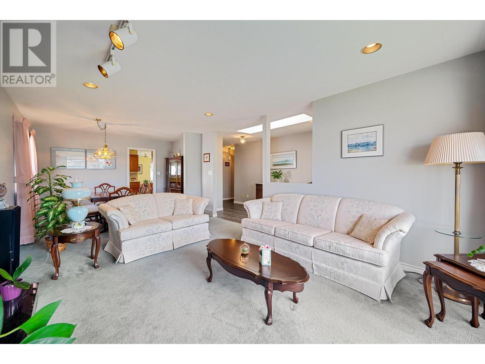 12228 Cypress Court, Pitt Meadows, British Columbia  V3T 2C9 - Photo 9 - R2869693