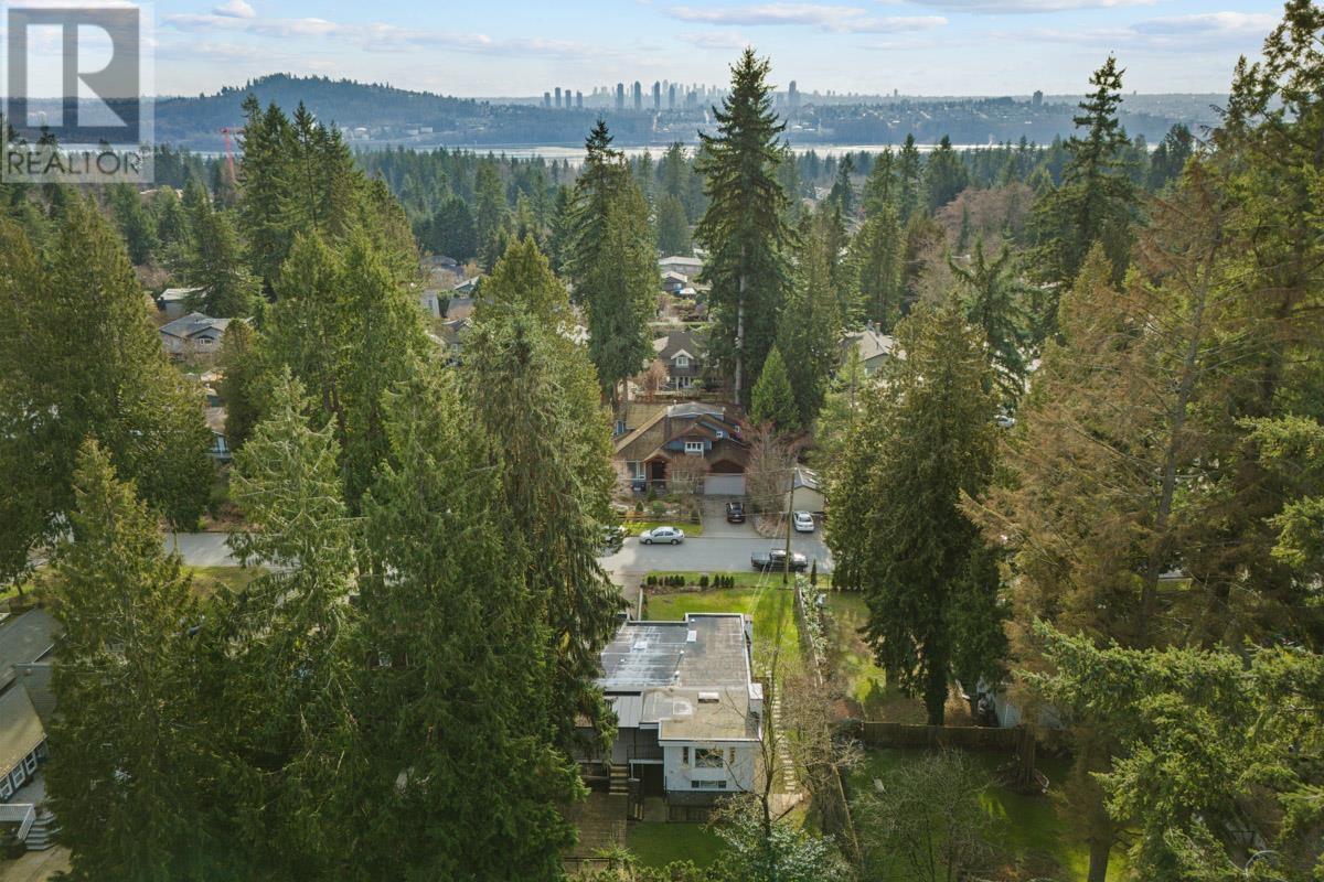 2518 Swinburne Avenue, North Vancouver, British Columbia  V7H 1L5 - Photo 35 - R2869828