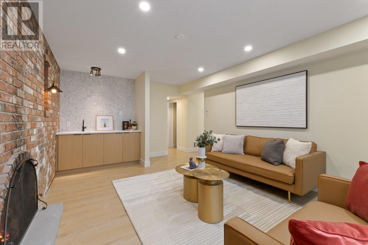 2518 Swinburne Avenue, North Vancouver, British Columbia  V7H 1L5 - Photo 4 - R2869828