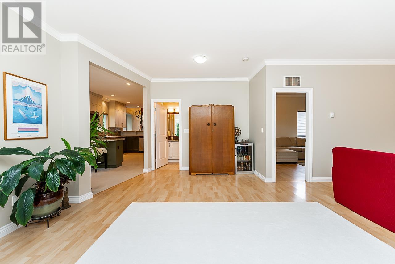 6990 Lochdale Street, Burnaby, British Columbia  V5B 2N2 - Photo 14 - R2869630