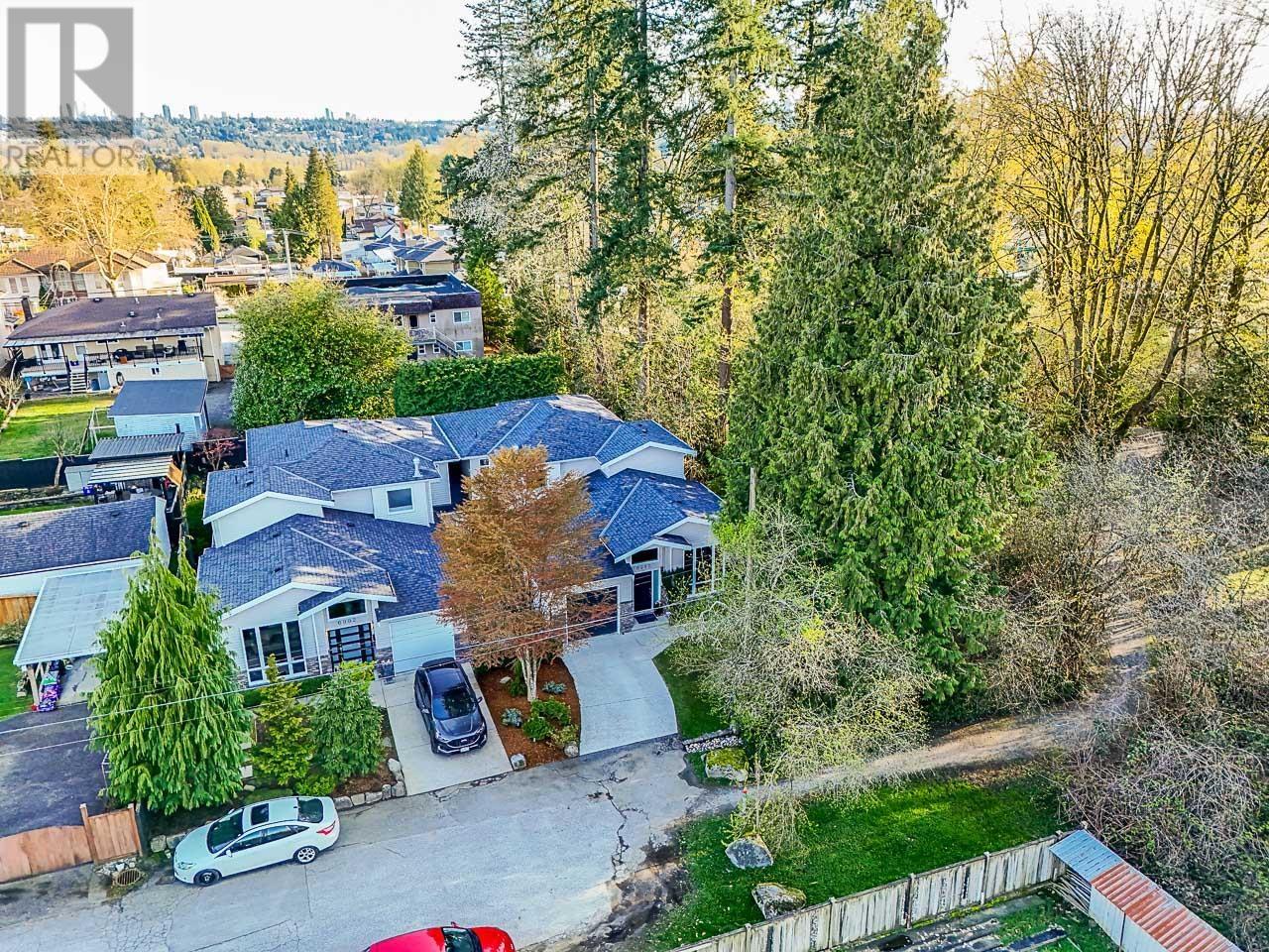 6990 Lochdale Street, Burnaby, British Columbia  V5B 2N2 - Photo 2 - R2869630
