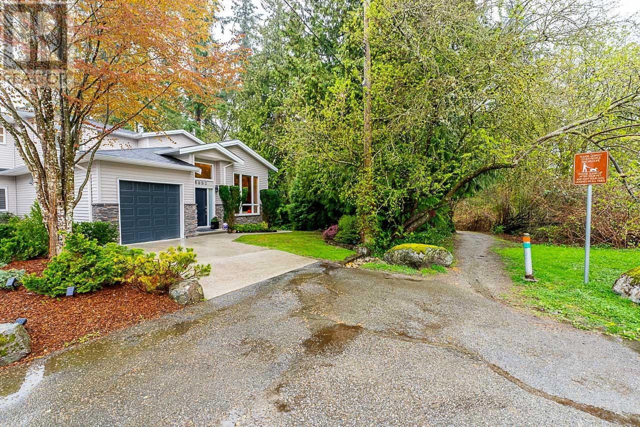 6990 Lochdale Street, Burnaby, British Columbia  V5B 2N2 - Photo 3 - R2869630