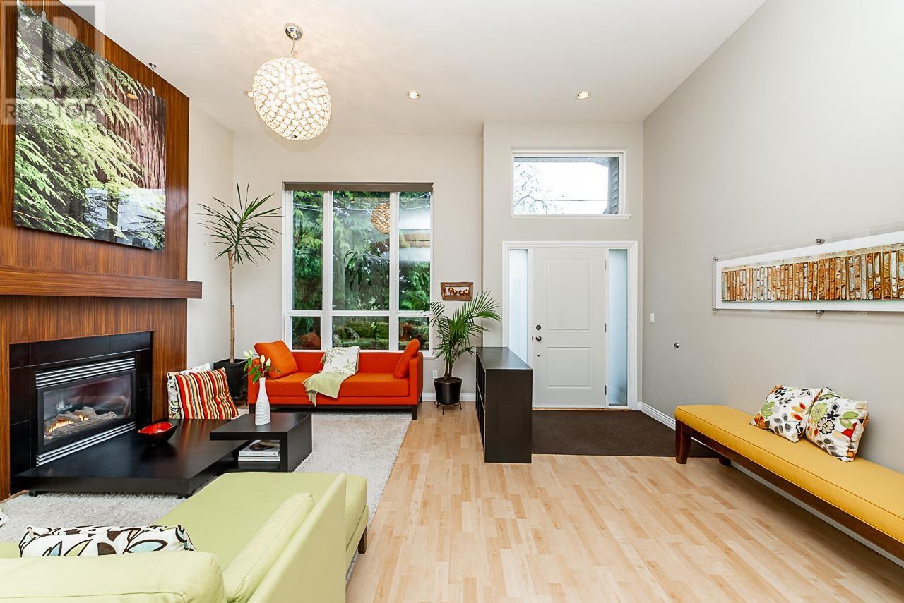 6990 Lochdale Street, Burnaby, British Columbia  V5B 2N2 - Photo 4 - R2869630