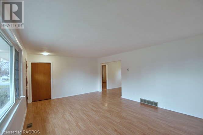 494 6th Street, Hanover, Ontario  N4N 1E5 - Photo 15 - 40570244