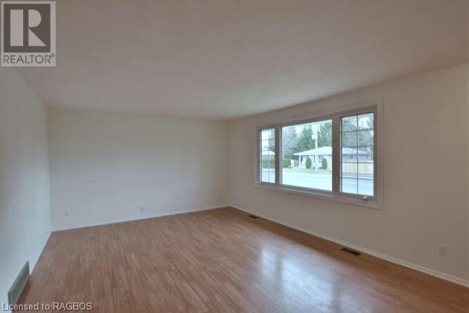494 6th Street, Hanover, Ontario  N4N 1E5 - Photo 17 - 40570244