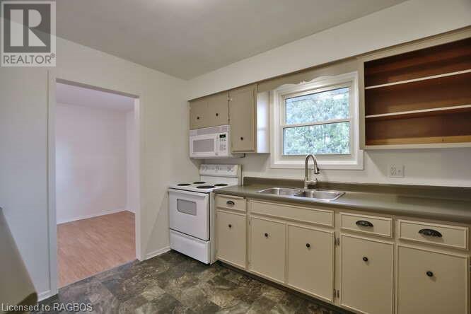 494 6th Street, Hanover, Ontario  N4N 1E5 - Photo 23 - 40570244