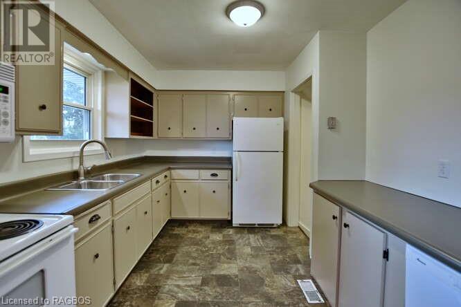 494 6th Street, Hanover, Ontario  N4N 1E5 - Photo 24 - 40570244