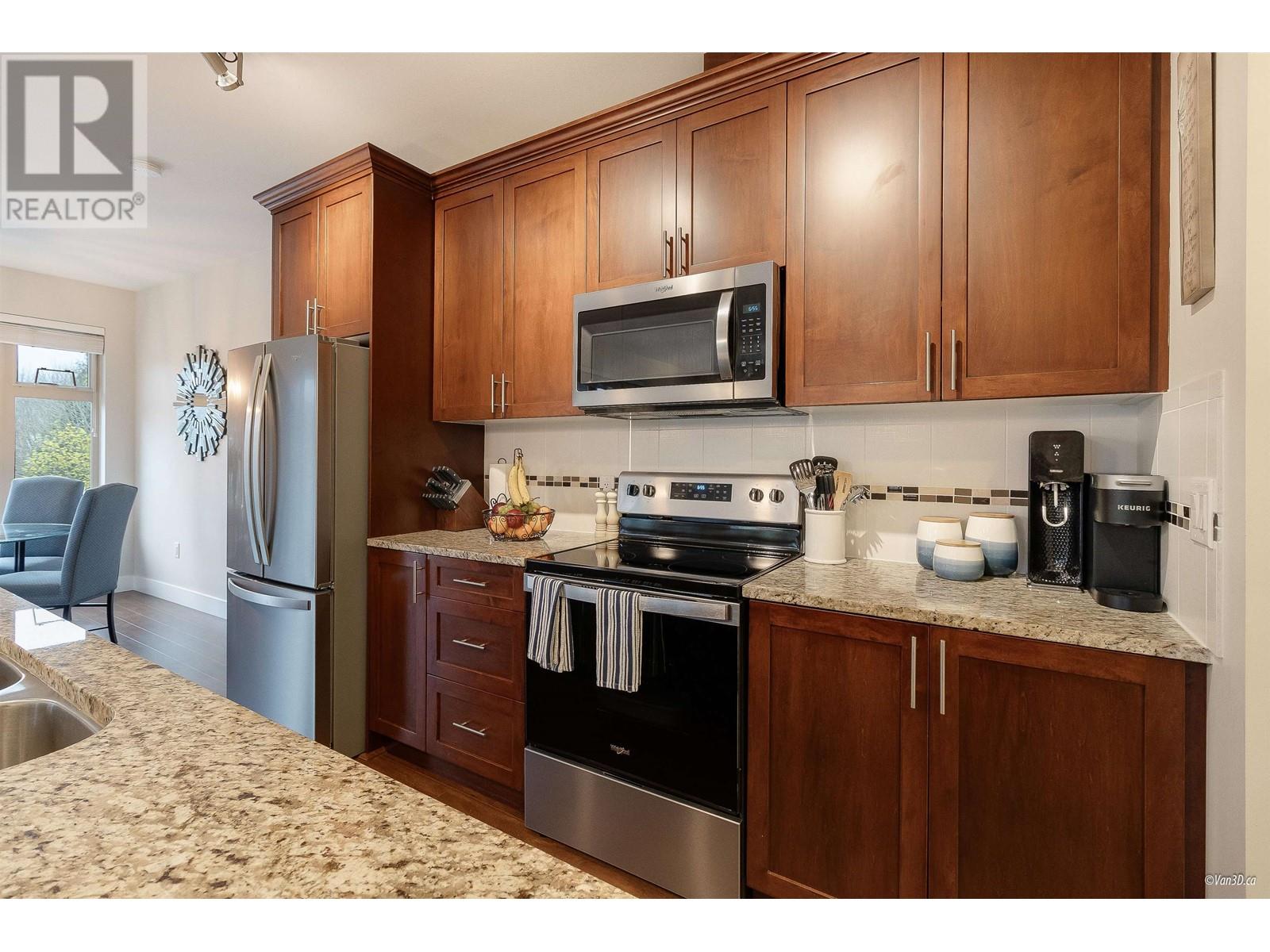 303 2330 Shaughnessy Street, Port Coquitlam, British Columbia  V3C 0B5 - Photo 4 - R2869608