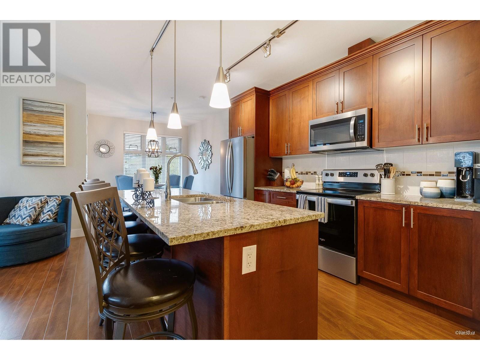 303 2330 Shaughnessy Street, Port Coquitlam, British Columbia  V3C 0B5 - Photo 3 - R2869608