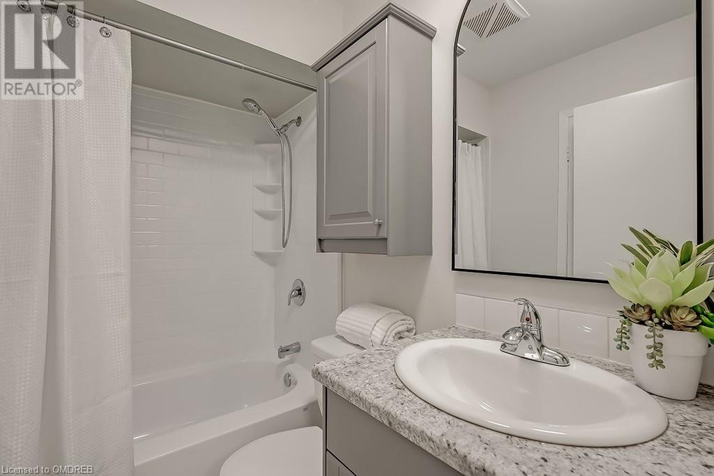5475 Lakeshore Road W Unit# 94, Burlington, Ontario  L7L 1E1 - Photo 27 - 40570191