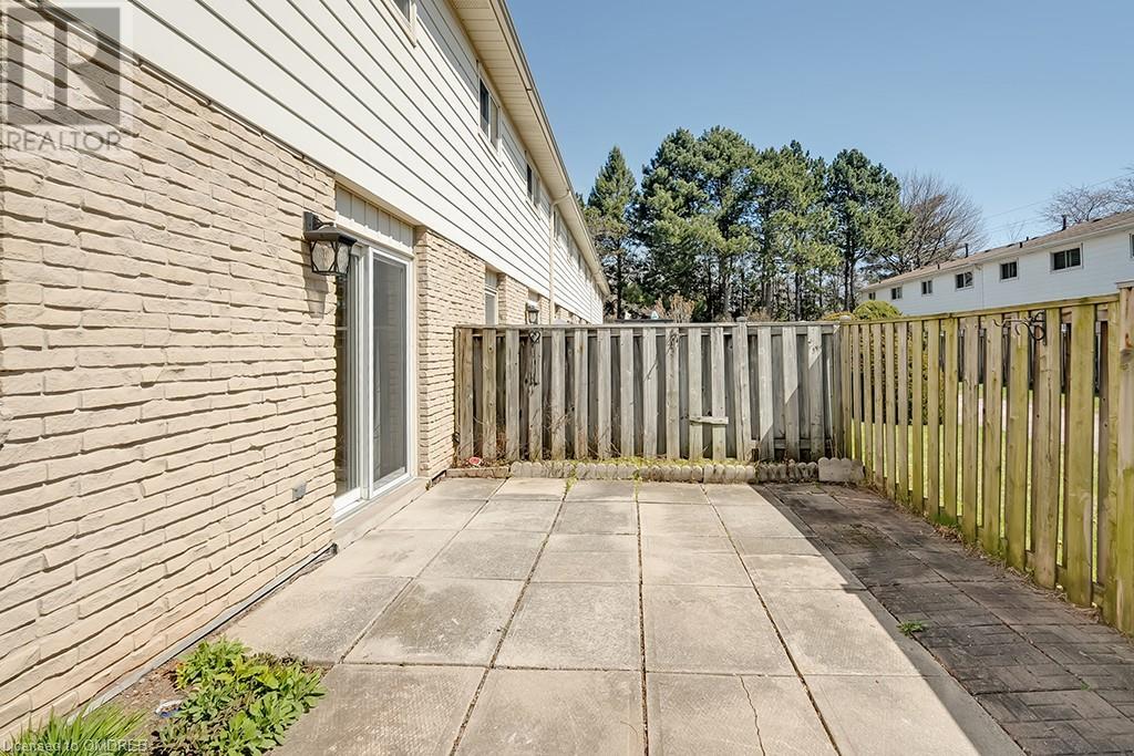 5475 Lakeshore Road W Unit# 94, Burlington, Ontario  L7L 1E1 - Photo 37 - 40570191