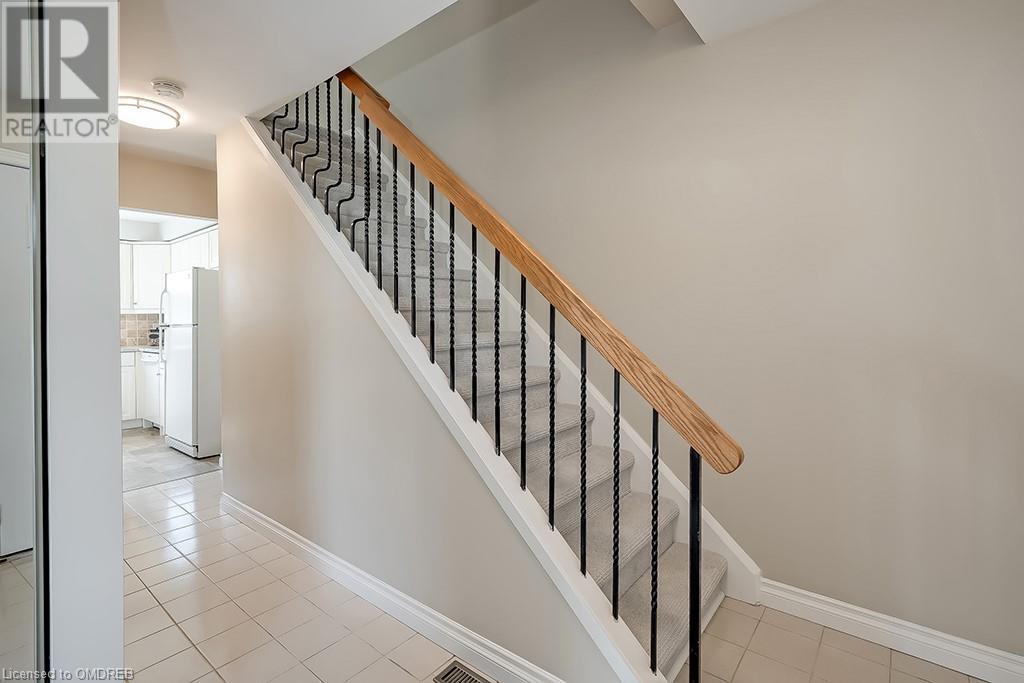 5475 Lakeshore Road W Unit# 94, Burlington, Ontario  L7L 1E1 - Photo 6 - 40570191