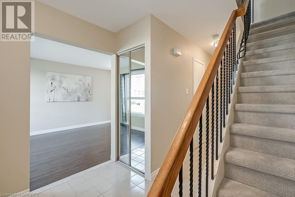 5475 Lakeshore Road W Unit# 94, Burlington, Ontario  L7L 1E1 - Photo 7 - 40570191