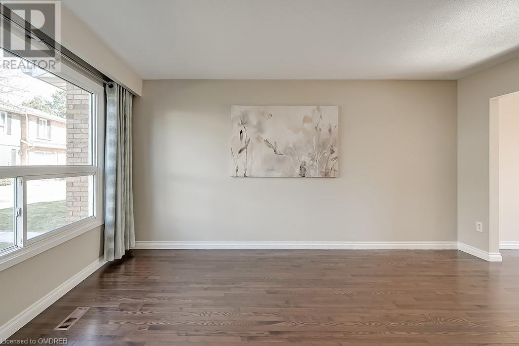 5475 Lakeshore Road W Unit# 94, Burlington, Ontario  L7L 1E1 - Photo 8 - 40570191