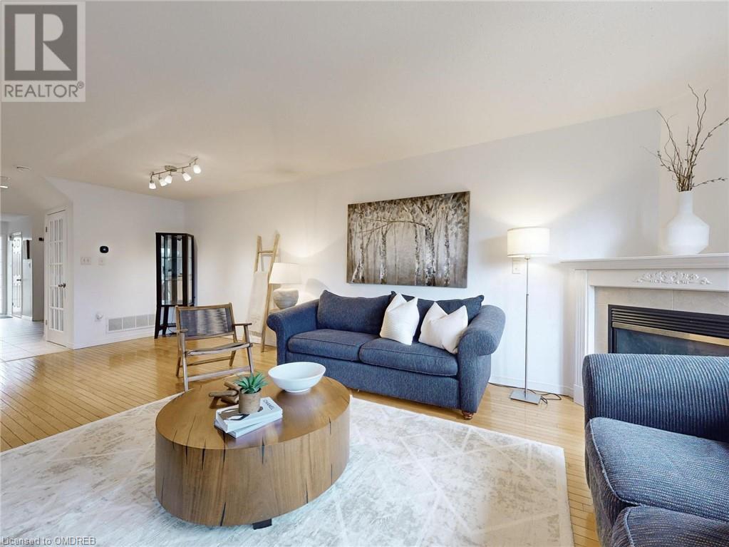 2013 Erika Court, Oakville, Ontario  L6M 4R4 - Photo 9 - 40570590