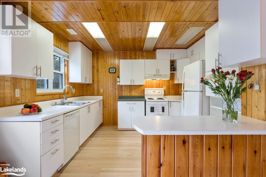 229 Pine Ridge Road, Huntsville, Ontario  P1H 2J3 - Photo 6 - 40569093