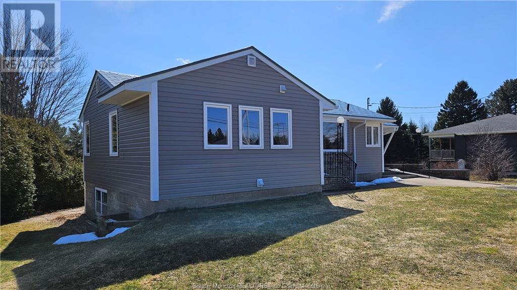 1462 Salisbury, Moncton, New Brunswick  E1E 4P8 - Photo 2 - M158538