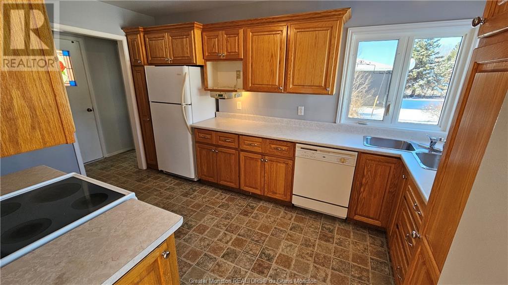 1462 Salisbury, Moncton, New Brunswick  E1E 4P8 - Photo 18 - M158538