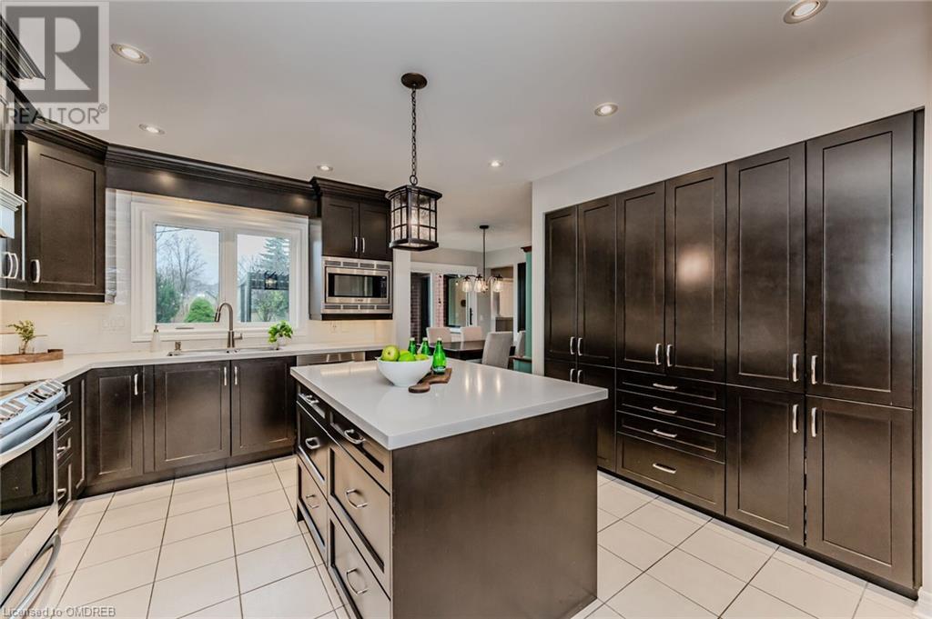 461 Doverwood Drive, Oakville, Ontario  L6H 6N6 - Photo 11 - 40565692