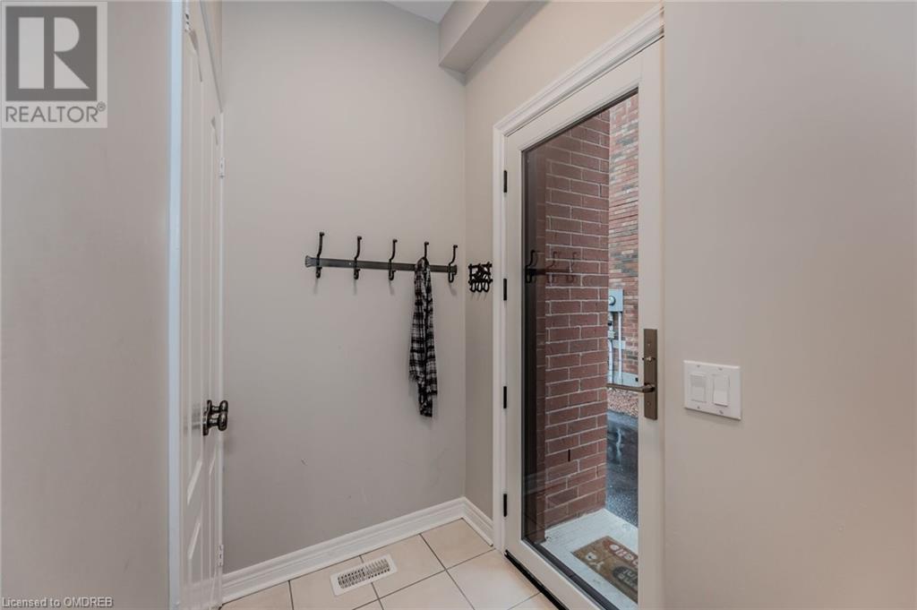 461 Doverwood Drive, Oakville, Ontario  L6H 6N6 - Photo 13 - 40565692