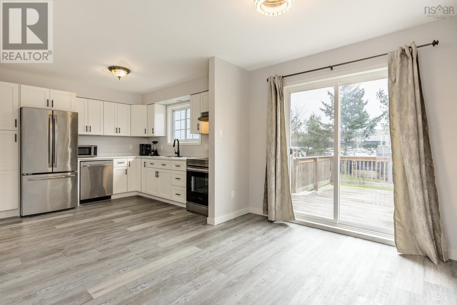 11 Louise Court, Lower Sackville, Nova Scotia  B4C 3T3 - Photo 11 - 202406946
