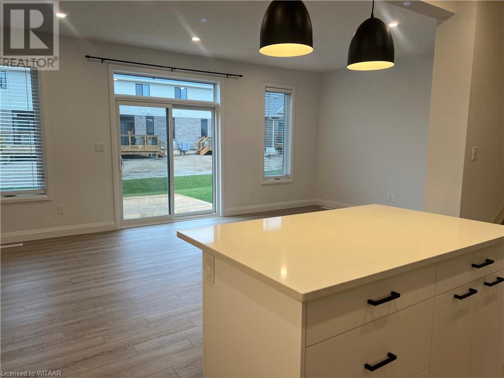 4 Martin Street, Tillsonburg, Ontario  N4G 1B5 - Photo 3 - 40570231