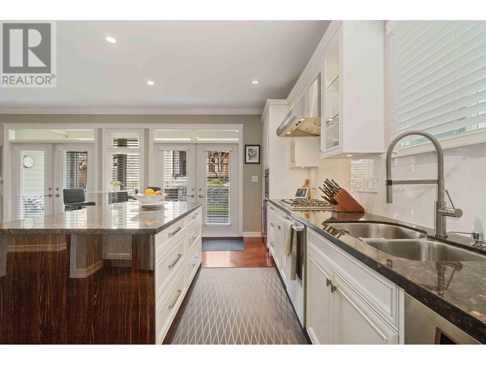 558 E 6th Street, North Vancouver, British Columbia  V7L 1R1 - Photo 13 - R2869928