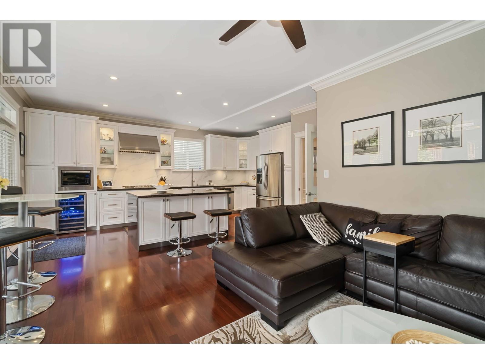 558 E 6th Street, North Vancouver, British Columbia  V7L 1R1 - Photo 17 - R2869928
